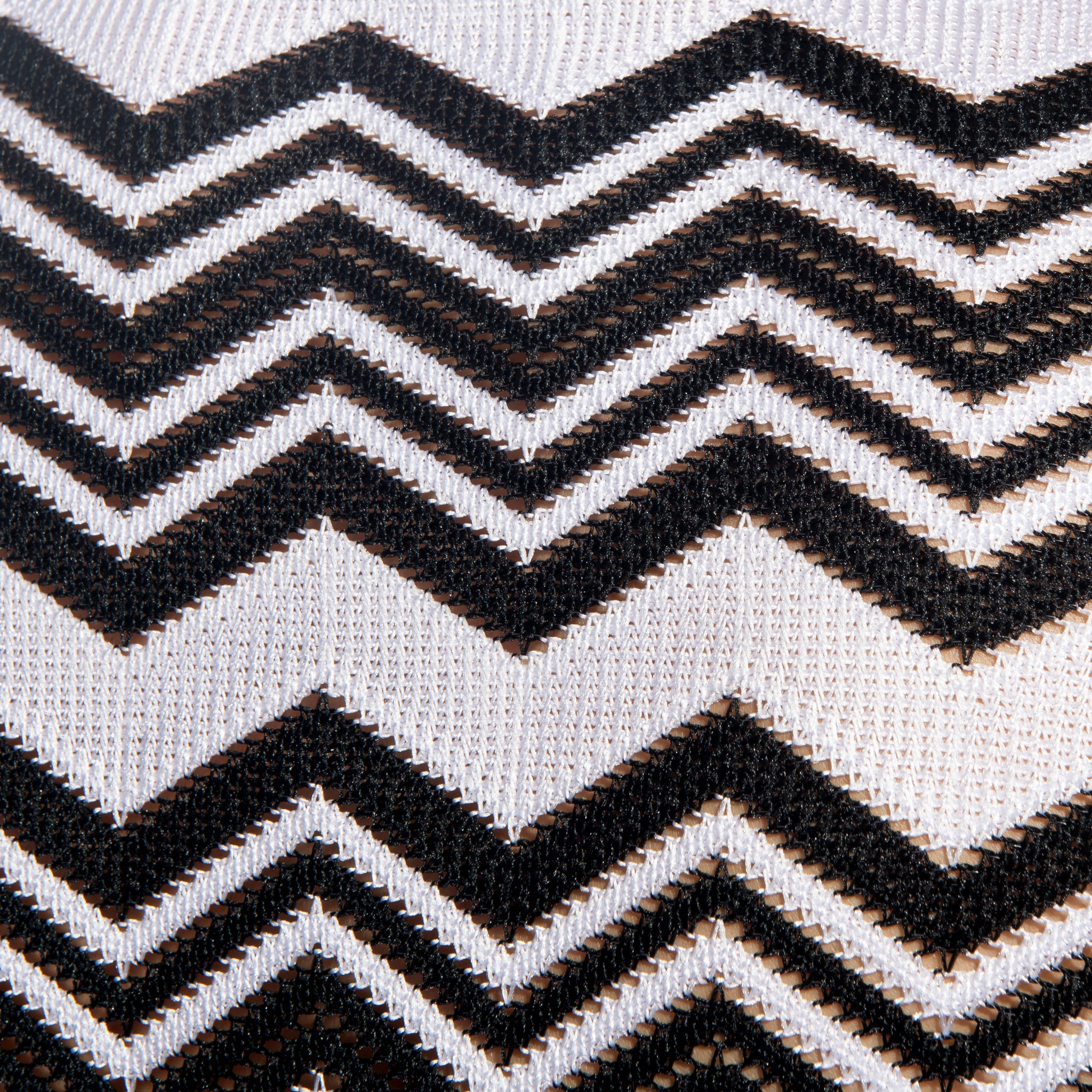 Addicted Isparta V-Neck T-Shirt Black AD1368