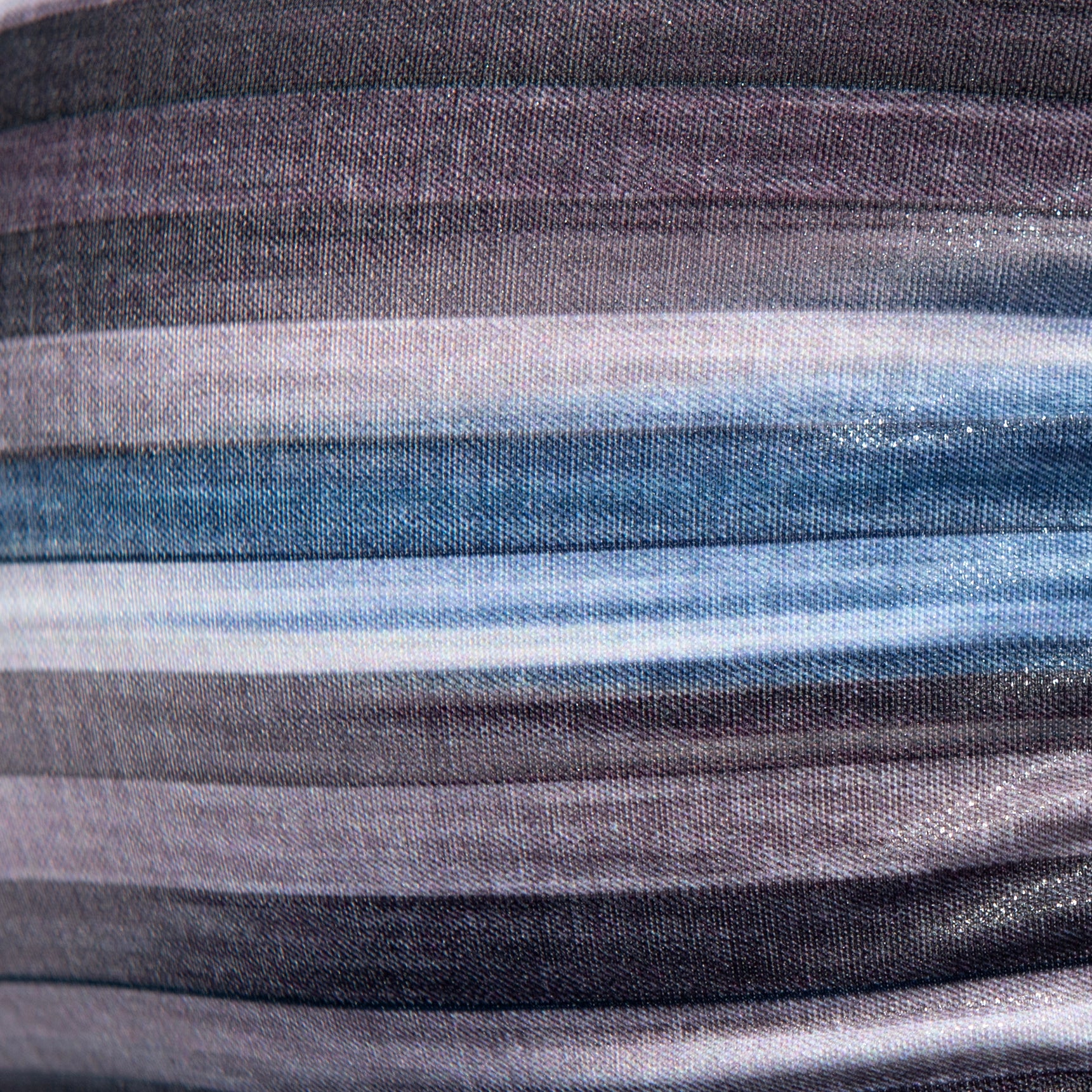 ES Collection Wetlands Thong Charcoal UN637